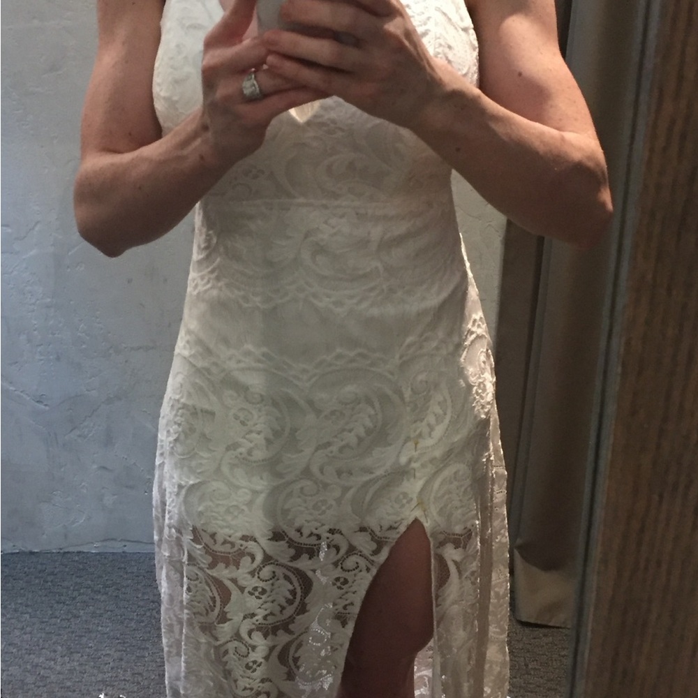 Chic Ivory Lace Dress